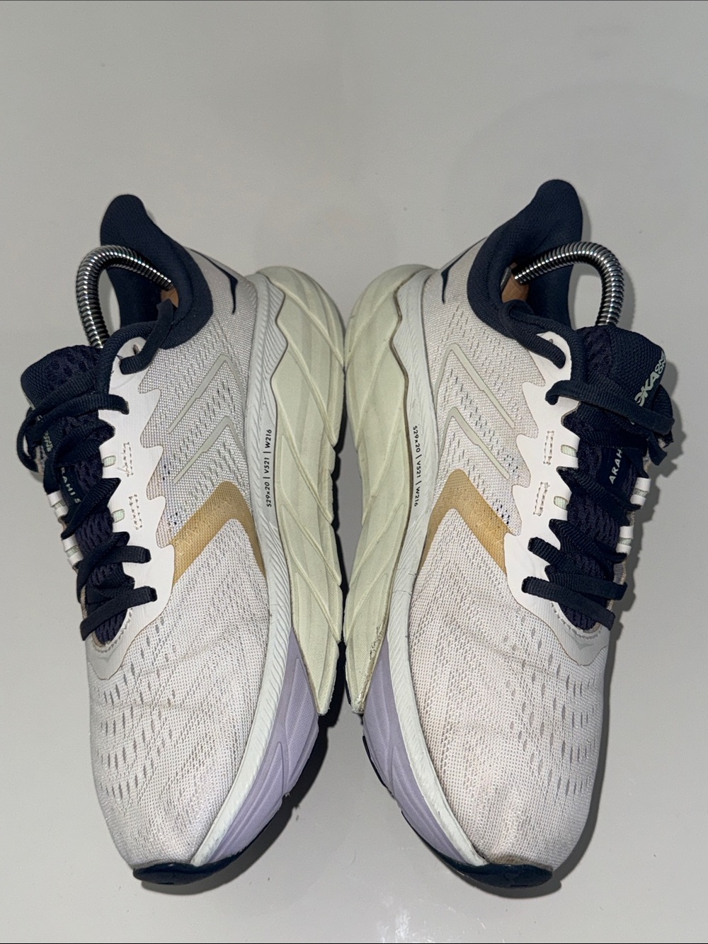 Hoka One One Arahi 5 Women's Size 8.5D White/Lavender/Blue Road Running Shoes - Picture 8 of 11